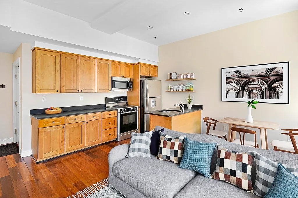 1 bed, 1.0 bath, 500 sqft, $3,250 — Photo 2