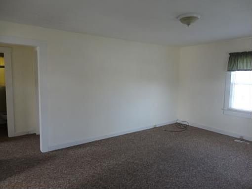 4th image of 400 W Gibbs St