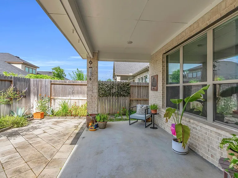 31418 Golden Cliffs Ln — Photo 39