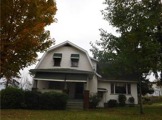 748 Lancaster Rd, Fombell, PA 16123