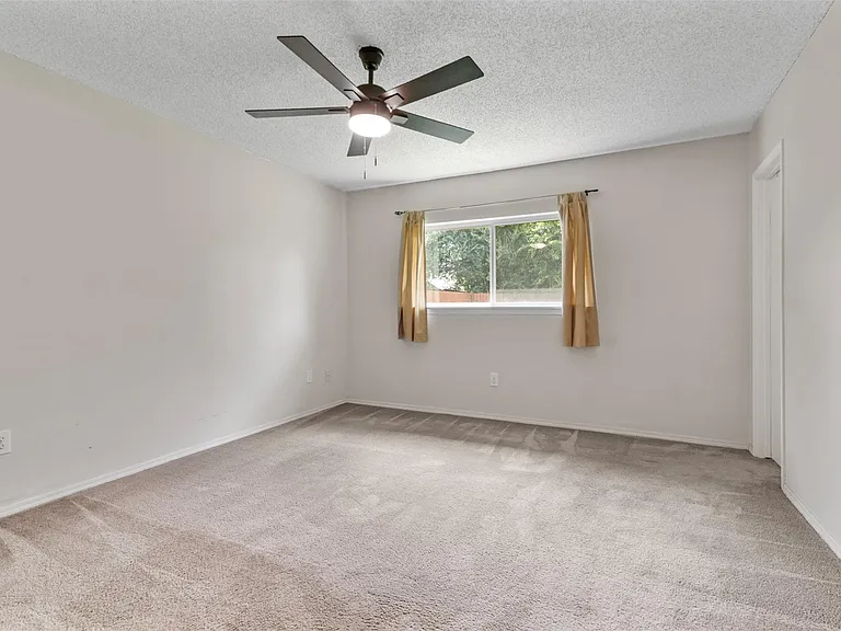 16319 Pitch Pine Dr — Photo 15