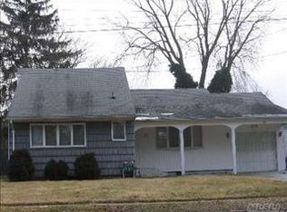 233 August Rd, North Babylon, NY 11703