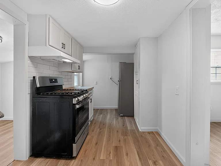 138 Austin Ave — Photo 27