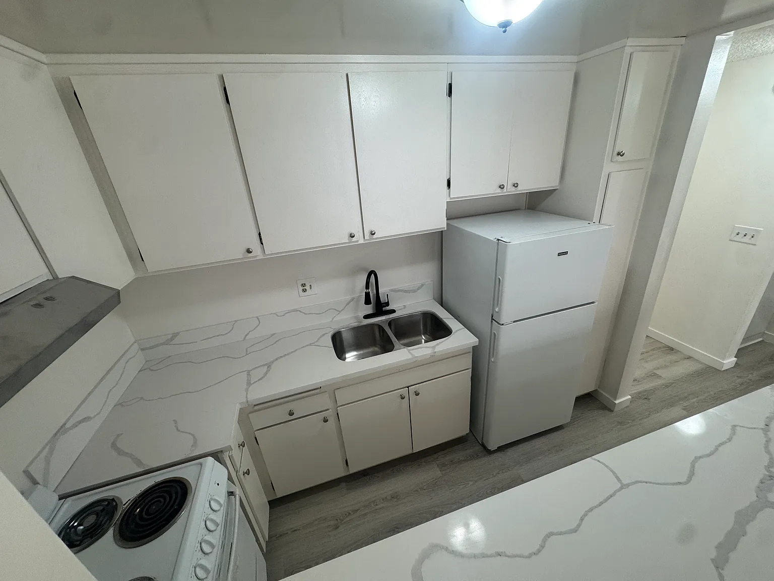 Studio, 450 sqft, $1,595 — Photo 2