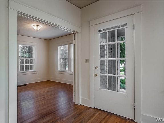 5th image of 804 Queen City Ave