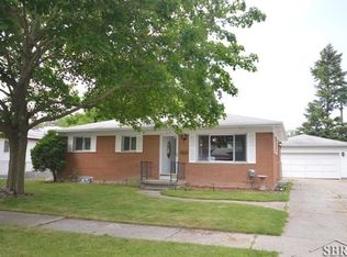 716 Fleetwood Dr, Saginaw, MI 48604
