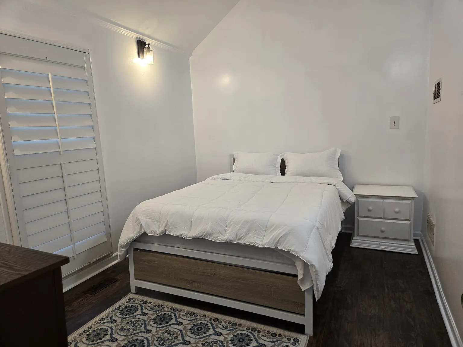4 bed, 3.0 bath, 2200 sqft, $1,217 — Photo 4