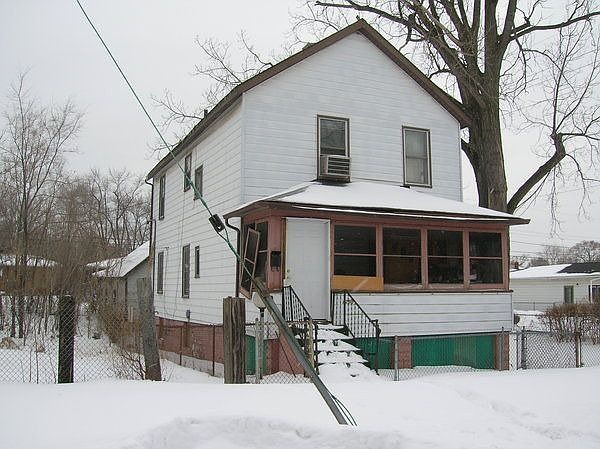 2nd image of 1295 W 16th Ave