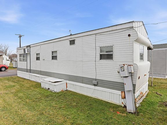 4th image of 22600 Middlebelt Rd #C03