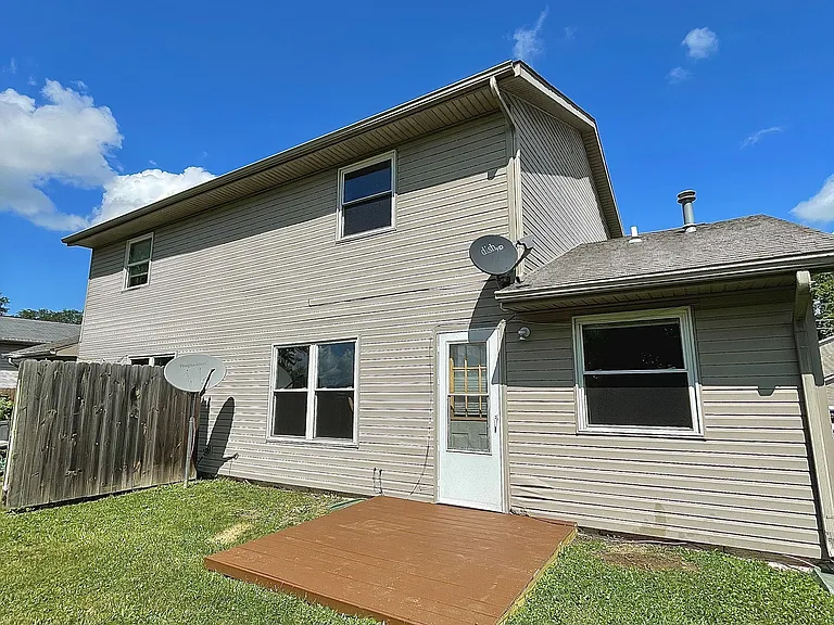 1100 Fishlock Ave — Photo 11