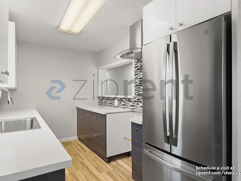 4726 Armour Dr — Photo 11