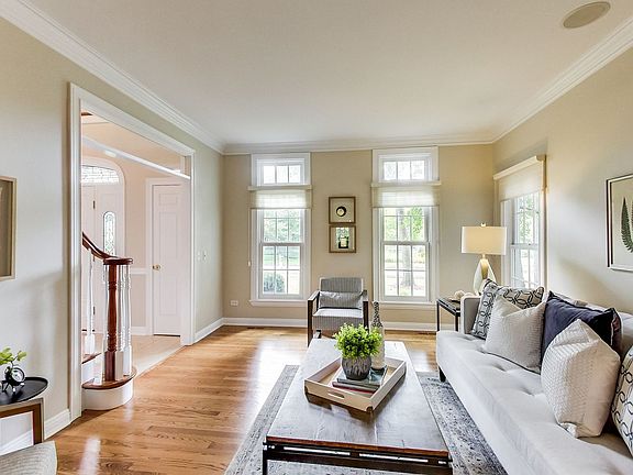 4th image of 1220 Ashbury Ln