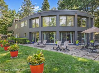 1312 N Abington Rd, Waverly Township, PA 18414