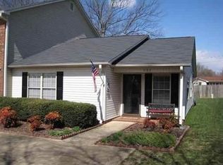 402 W Townes Ct, Spartanburg, SC 29301