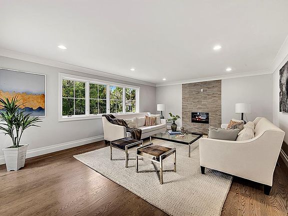 3rd image of 1 Winthrop Dr #1