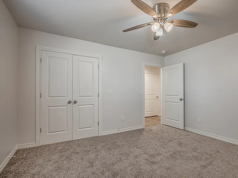 818 W Nevada Ave — Photo 31