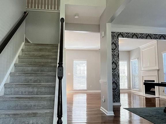 4th image of 5721 Whitegate Ln