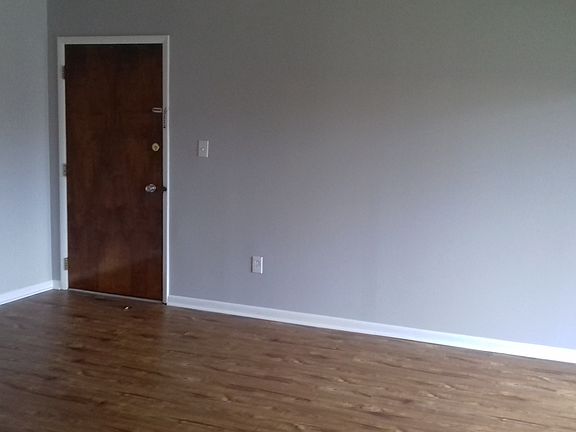 2nd image of 900 College Park Dr APT 5