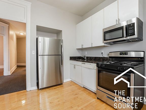 5th image of 2531 N Burling St