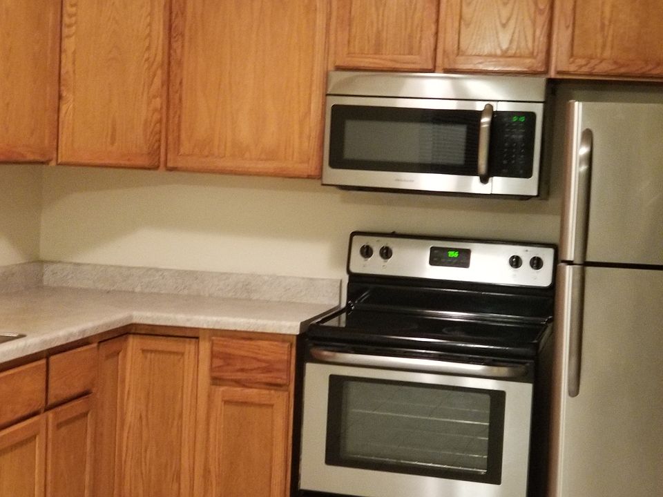 1st image of 3901 Warren Ave APT C3