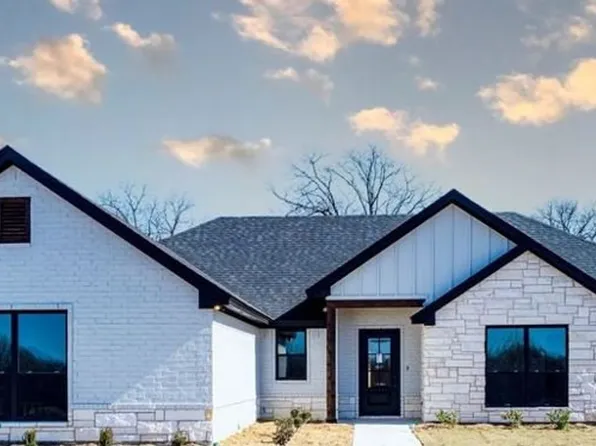 401 Old Authon Rd, Weatherford, TX 76088