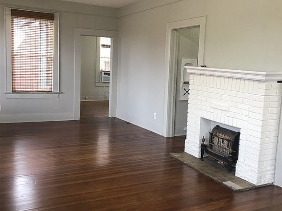 4th image of 2455 Broadway St