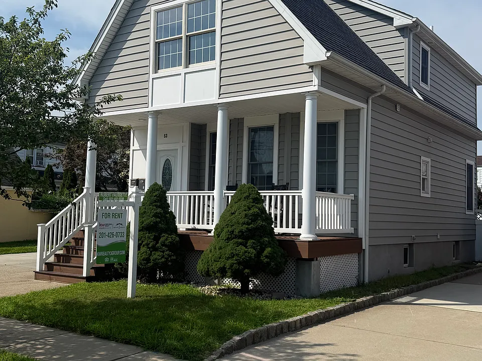 53 Pleasant Ave #2