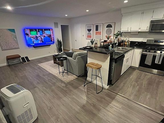 3rd image of 11842 Kiowa Ave #7