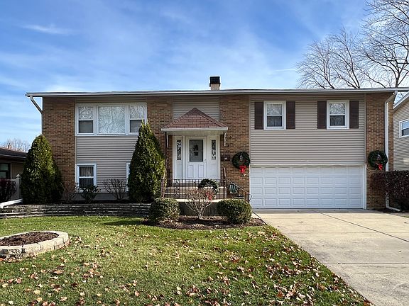 2nd image of 1421 S Fern Dr