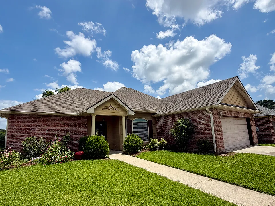 212 Chevalier Blvd