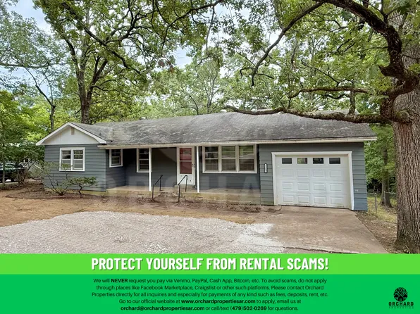 1549 W Markham Rd, Fayetteville, AR 72701