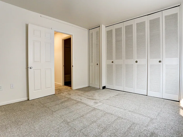 Rosedale Apartments — Photo 44