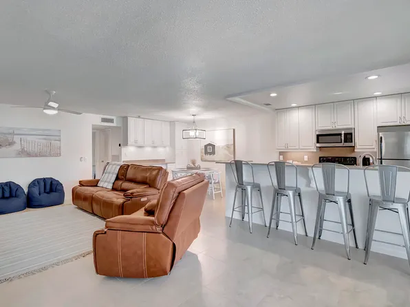 895 North Drive #B, Delray Beach, FL 33445
