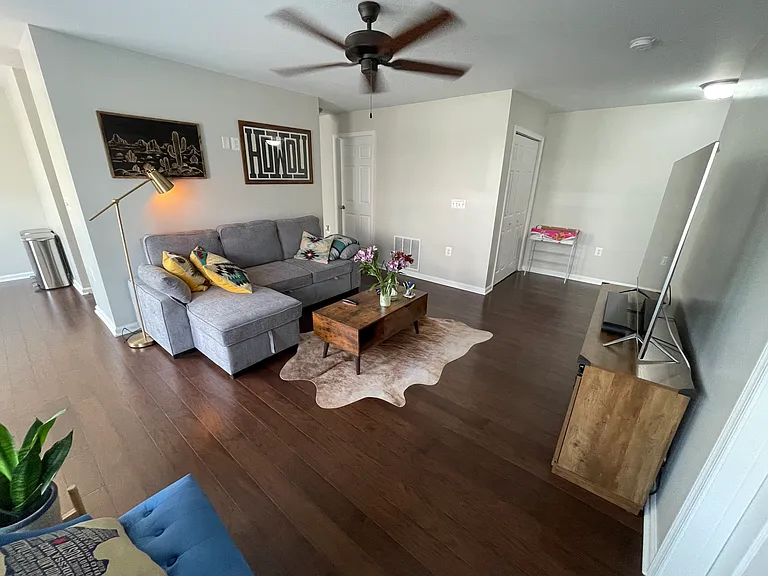 6425 Richmond Hwy #103 — Photo 5