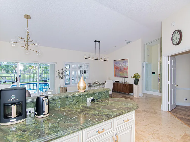 8410 Brussels Way — Photo 9