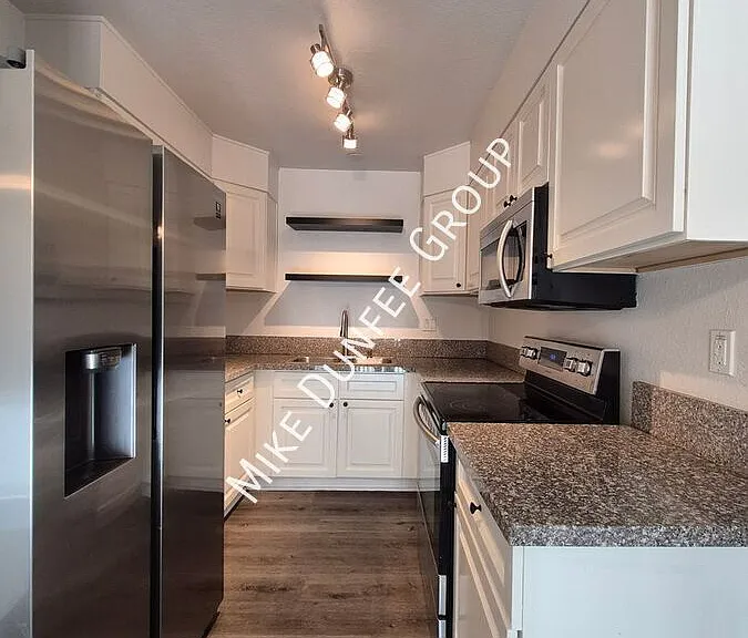 232 E 21st St #3 — Photo 6