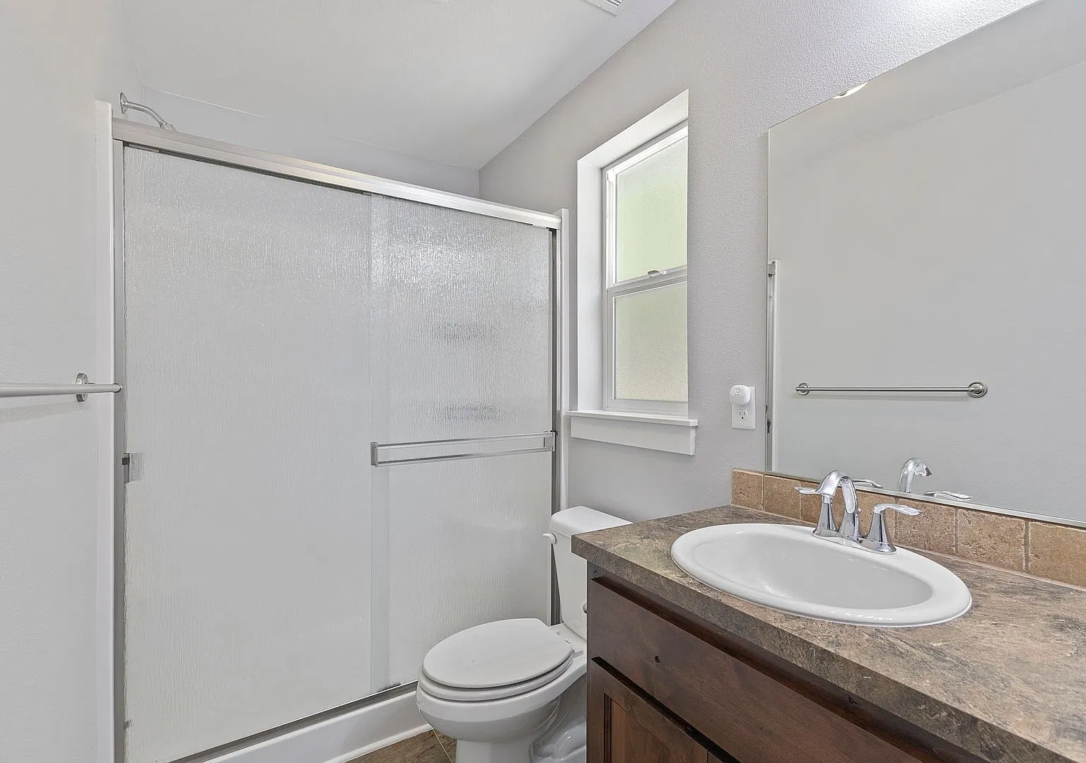 6015 NW High Heaven Rd — Photo 2
