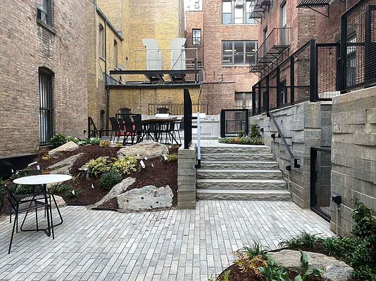 Rented by Tourma Realty LLC | media 25