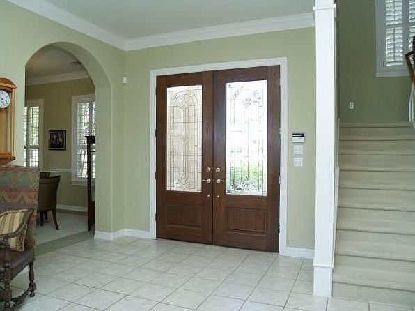 1st image of 16 Radnor Dr