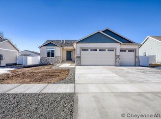 910 Phipps Ave, Cheyenne, WY 82001