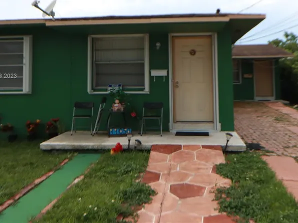 11057 SW 3rd St, Sweetwater, FL 33174