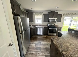 401 Kenneally Blvd #37, Gladstone, MI 49837