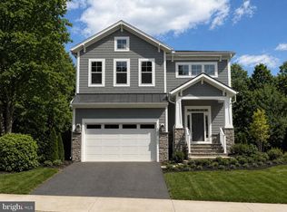 613 Upham Pl NW, Vienna, VA 22180