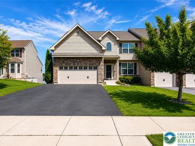 9675 Crescent Lane Upper, Breinigsville, PA, 18031