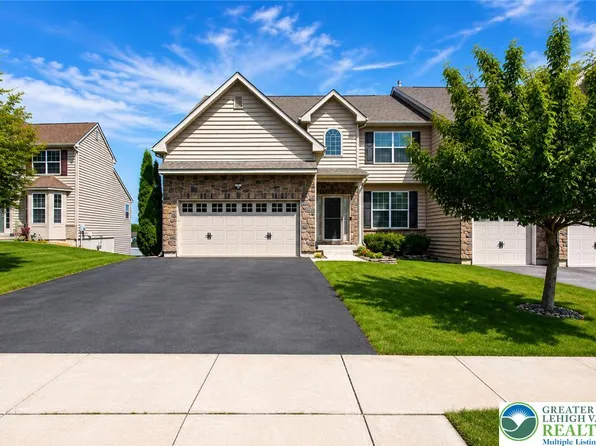 9675 Crescent Lane Upper, Breinigsville, PA 18031