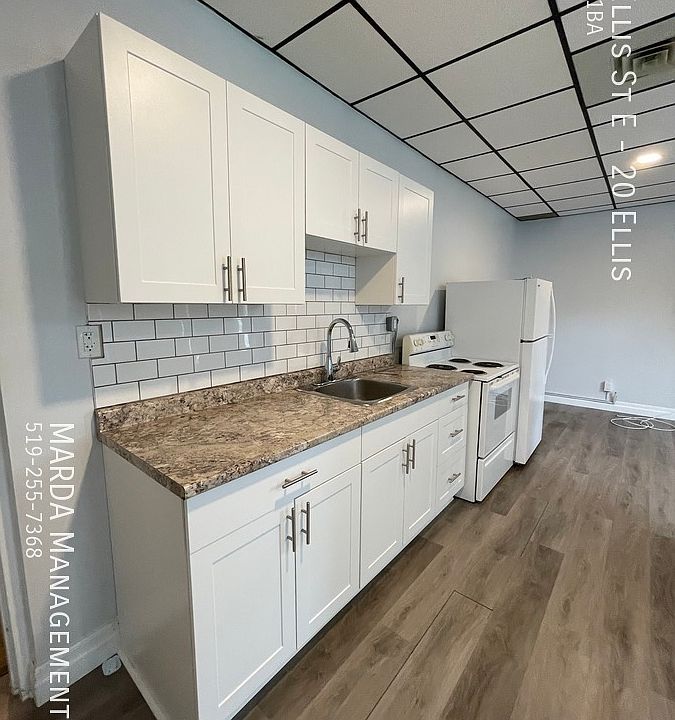 1st image of 20 Ellis St E #20