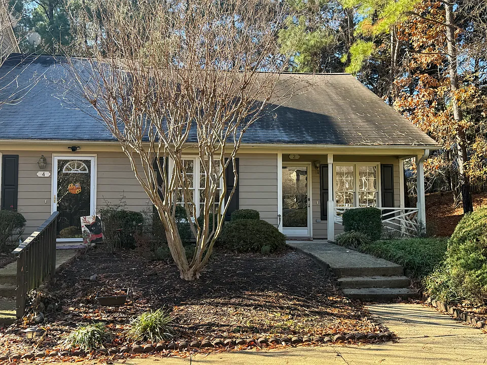 2 Crystal Oaks Ct #2