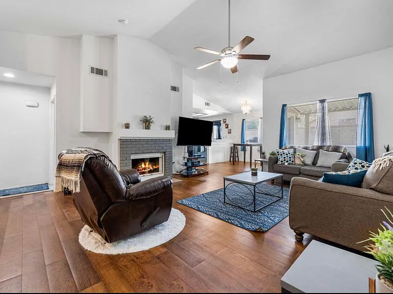 1664 E Avenue J — Photo 16