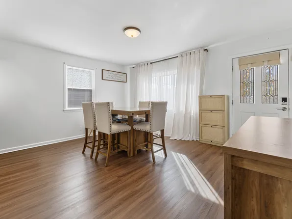 159 Seneca Avenue image 5 of 34