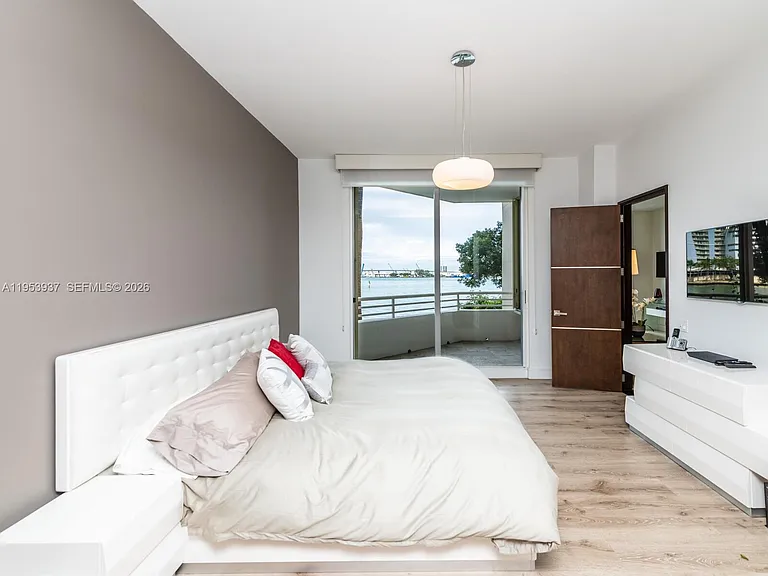 888 Brickell Key Dr #210 — Photo 37